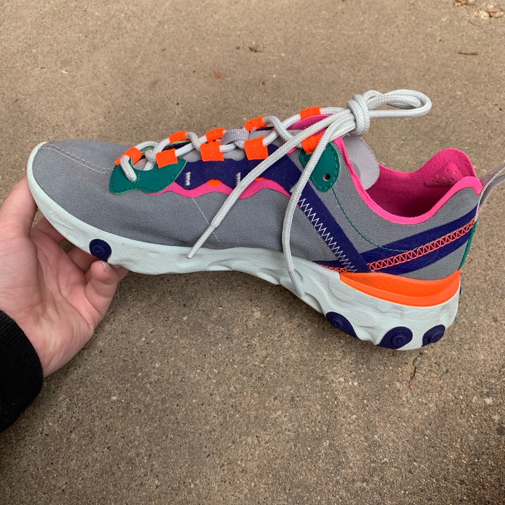 Nike React shoes - Picture 2 of 3